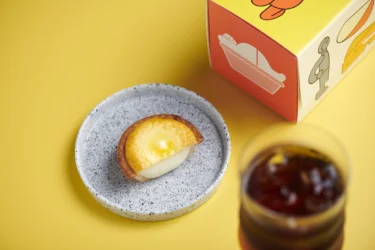 BAKE「焼きたてクアトロチーズタルト」 image